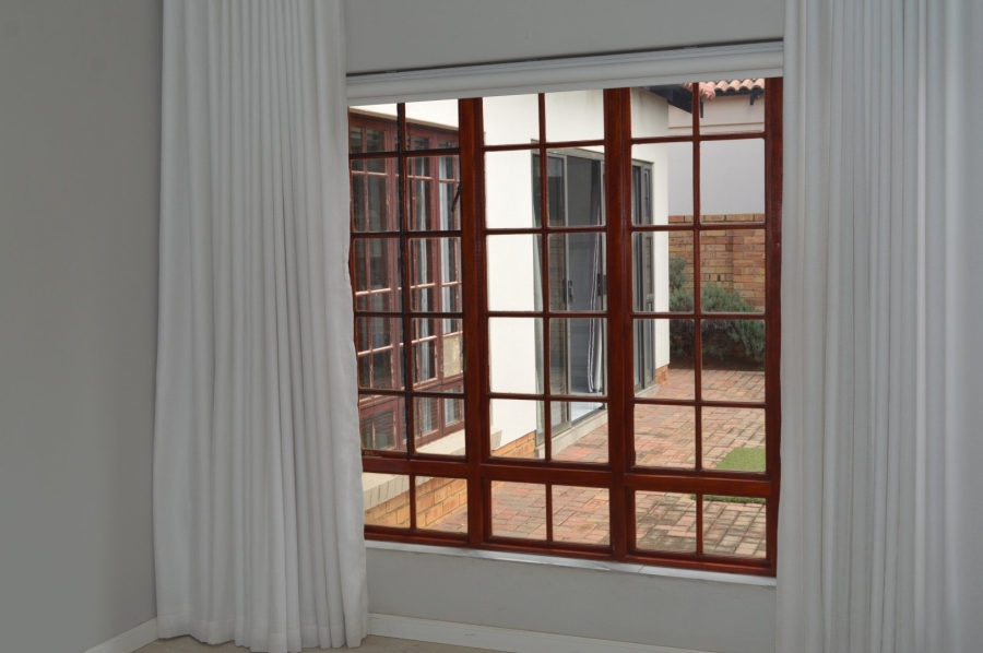 3 Bedroom Property for Sale in Flamwood North West